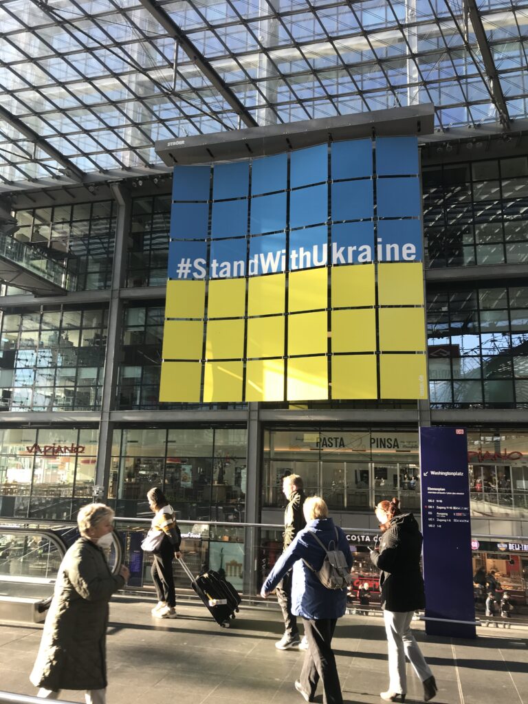 #StandWithUkraine